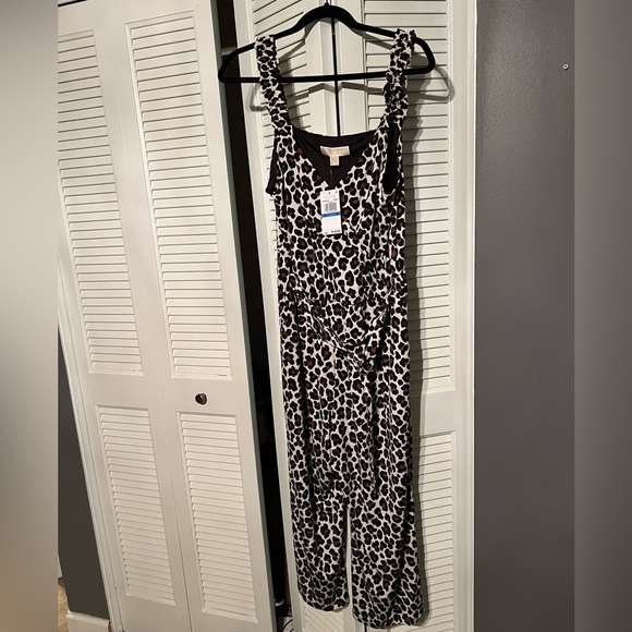 NWT. Michael Kors printed jumpsuit - Picture 3 of 6